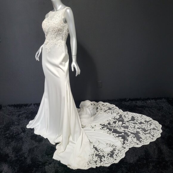 NWT~$1595~JOVANI~SZ 4~IVORY LACE RHINESTONE EMBELLISHED LONG TRAIN WEDDING DRESS - Picture 6 of 16